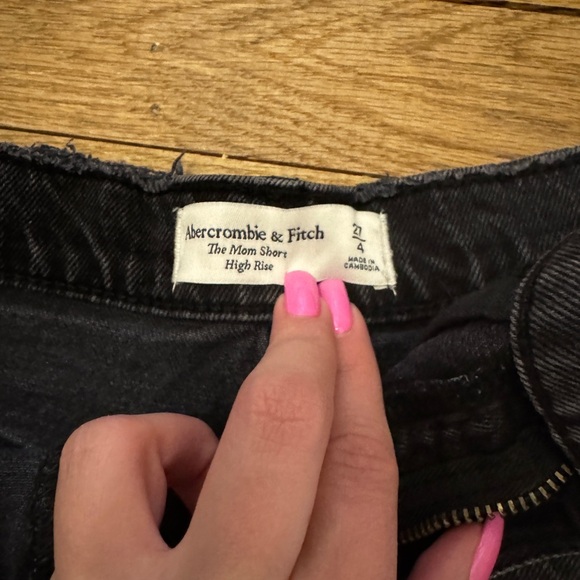 Abercrombie & Fitch Black Jean Shorts High-Waisted Frayed Hem - Picture 2 of 4